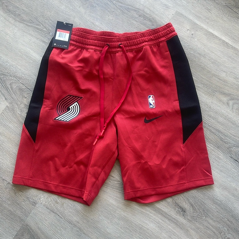 Nike men’s Portland Trail Blazers authentic basketball shorts size large